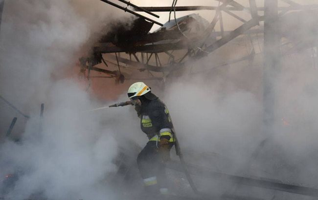 У Києві пролунало чотири вибухи, у місті оголошено повітряну тривогу