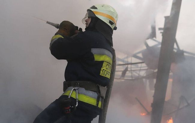 Из-за ракетного удара по Днепру часть автобусов изменит схему движения: назван список