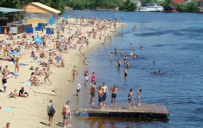 Кілька центральних пляжів Києва віддадуть клінинговим компаніям, - КП "Плесо"