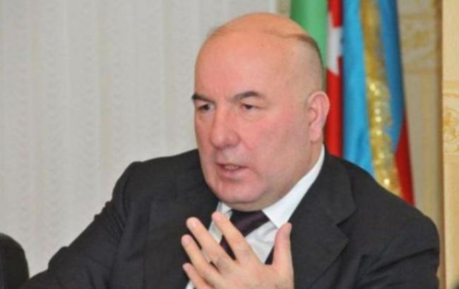 Азербайджан ограничит вывоз валюты из страны