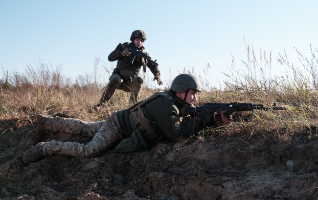 Нацгвардійці взяли у полон групу росіян на Куп’янському напрямку (відео)