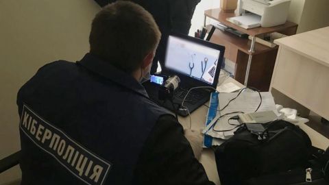 У Києві затримали педофіла: зґвалтував 5-річну дівчинку та торгував дітьми