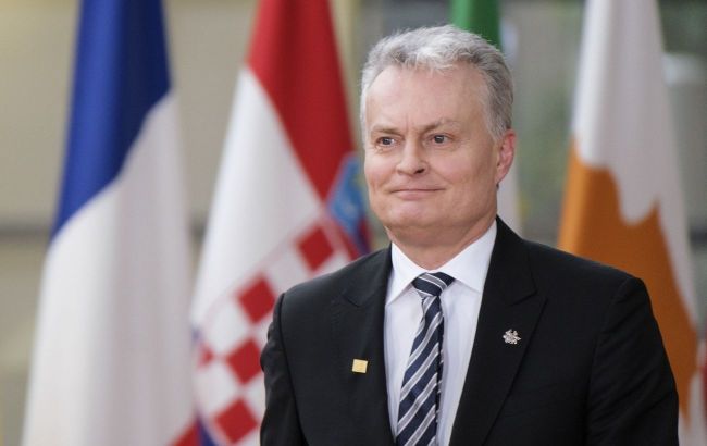 Президент Литвы призвал Запад сдержать РФ от вторжения в Украину