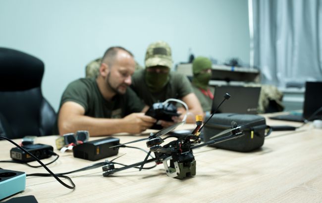 DJI, Autel і не тільки. Міноборони пропонує спростити закупівлю цивільних дронів для армії