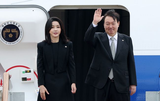 До України з неоголошеним візитом прибув президент Південної Кореї