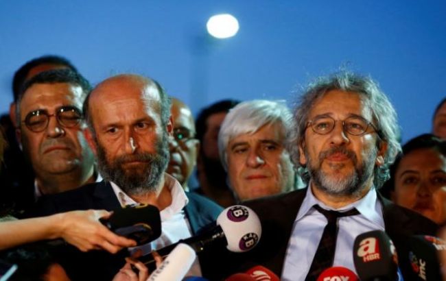 У Туреччині заарештували 9 журналістів опозиційної газети