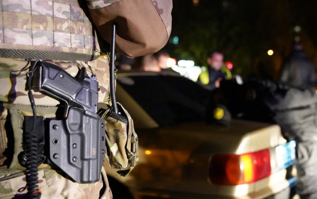 Викрадали людей на замовлення під виглядом "реабілітації". Викрито банду