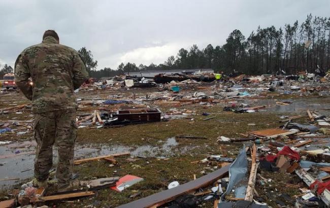 Кількість жертв торнадо в США зросла до 18 людей