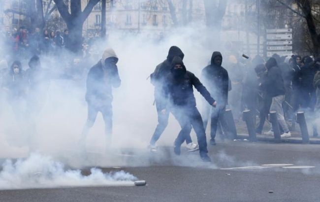 У Парижі поліція затримала 26 учасників акції протесту