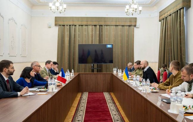 Франція збільшить поставку боєприпасів Україні у 2024 році