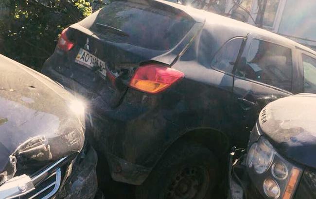 "Мажорное" ДТП на Закарпатье: нетрезвый водитель разбил несколько элитных авто (фото)