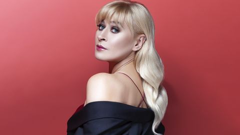 Бэк-вокалистка Верки Сердючки написала гимн для сильных женщин