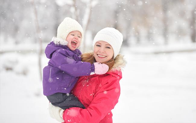 Доктор Комаровский рассказал, можно ли гулять с ребенком при простуде