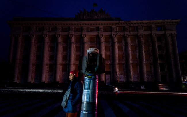 Несмотря на аварийные графики. Жителей Харькова просят снизить потребление света