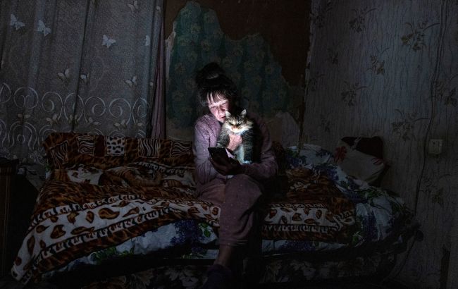 Аварии на линиях и выключения: в Киевской области некоторые дома без света больше суток