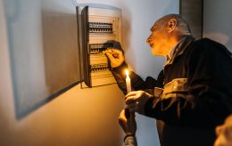 У частині Києва ввели екстрені відключення світла