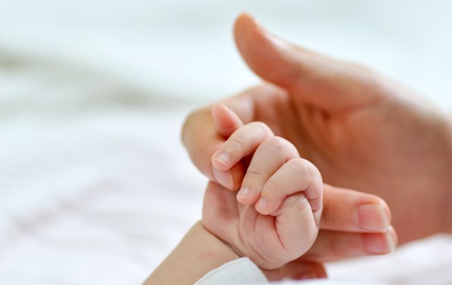 Яка безкоштовна медична допомога гарантована новонародженим: перелік від НСЗУ