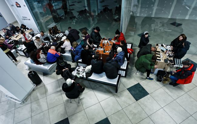 Экстренно и по графику: кому и как будут выключать свет сегодня (полный список)