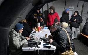 Скільки годин працює зв'язок без світла: у Мінцифри назвали точні цифри