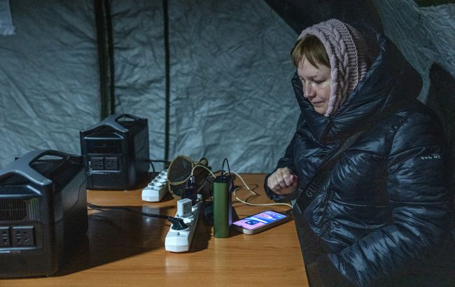 Свет исчезает не по графику: где в Украине аварийные отключения после атаки