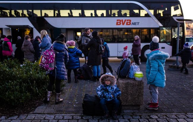 Безкоштовний автобус до Німеччини скасували: як доїхати з України