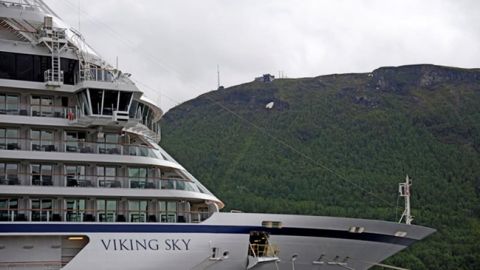 Авария круизного лайнера в Норвегии: пассажиры эвакуированы