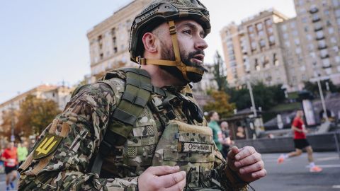 Ветеран АТО пробіг напівмарафон у військовій амуніції вагою понад 30 кг (фото)
