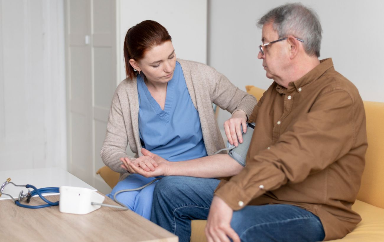 Інфаркт, діабет та депресія: навіщо держава починає скринінг здоров'я українців 40+