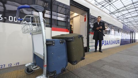 З'явилися фото новенького українського поїзда-експреса: як він виглядає зовні і всередині