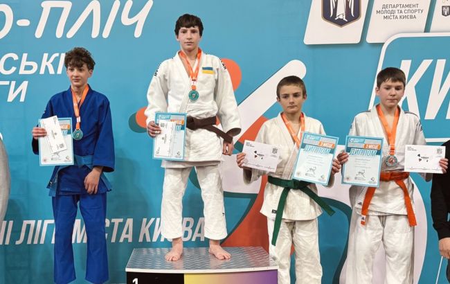 Історичний момент: як пройшли перші змагання з дзюдо у шкільних лігах "Пліч-о-пліч" (фото)
