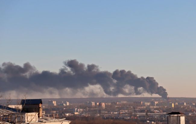 Другий день поспіль. Під Москвою спалахнула нова велика пожежа (фото, відео)