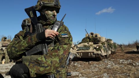 Естонським військовим дозволили топити ворожі кораблі