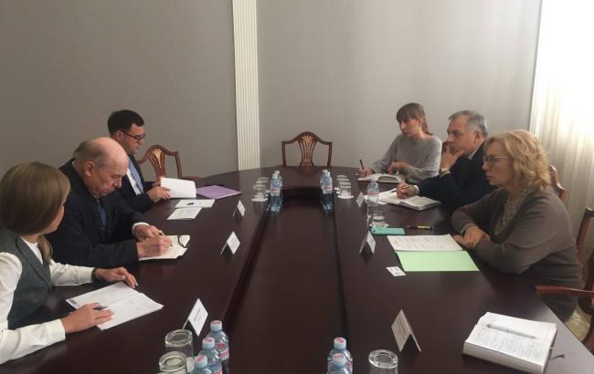 Координатор ОБСЕ не смог посетить всех заложников в ОРДЛО, - Денисова