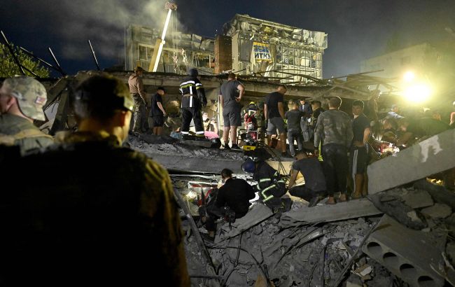 Более 30 взрывов за час: россияне накрыли Краматорск мощным обстрелом