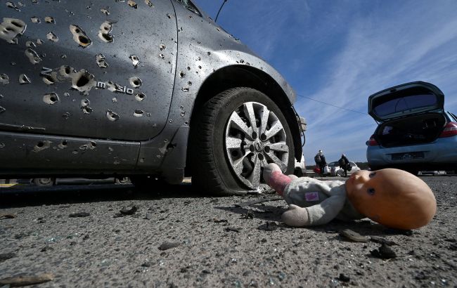 Окупанти обстріляли авто в Херсонській області, сталася пожежа: загинула дитина