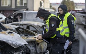 Знищене через обстріл авто: як безкоштовно зняти його з обліку та відновити права