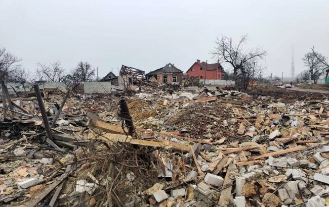 Окупанти РФ бомбардували і знищили вщент селище Яковлівка під Харковом (фото)