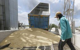 Єврокомісія буде представляти країни ЄС перед СОТ у відповідь на скаргу України щодо зерна