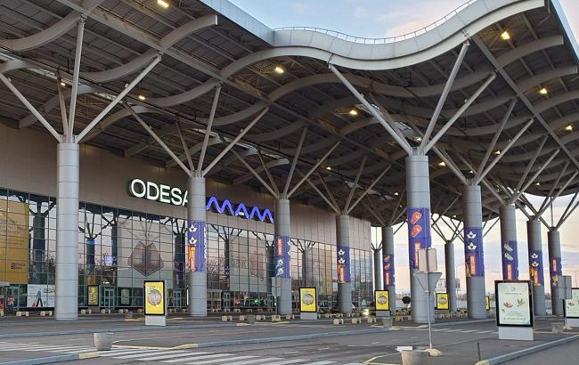 Оккупанты нанесли ракетный удар по взлетной полосе аэропорта Одессы