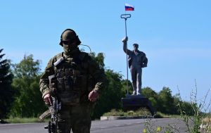 Окупанти на Донбасі хочуть "підняти економіку" туризмом, знущаючись над місцевими