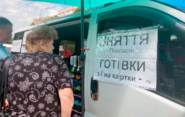 В Херсонській області росіяни викрадають місцевих за обіг гривні