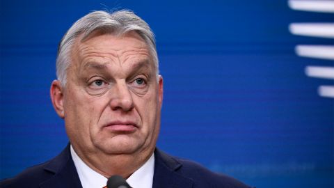 Орбан призвал не давать деньги Украине, а сам рискует потерять 10 млрд евро от ЕС