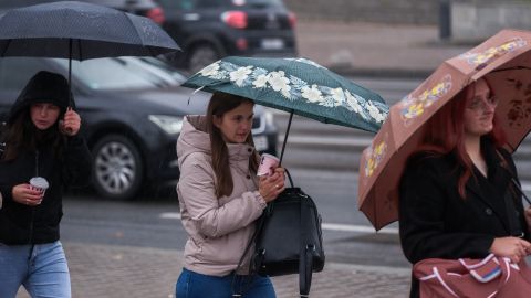 В Україну йде похолодання, дощі та мокрий сніг: синоптик назвала дати