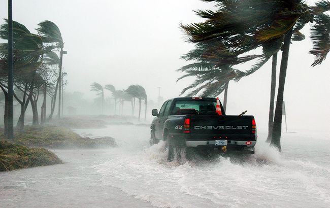 Ураган "Доріан" обрушився на Багамські острови