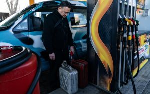 Цены на бензин растут: что происходит и к чему готовиться водителям