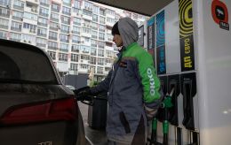 Бензин вже під 81 грн: що з цінами на АЗС та де пальне дешевше