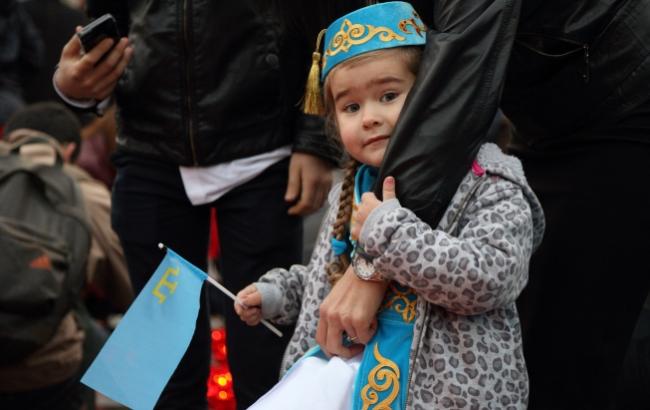 На Майдане почтили память жертв геноцида крымских татар: фоторепортаж