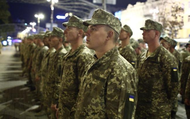 Військовий парад у Києві на Хрещатику пройшла нічна репетиція