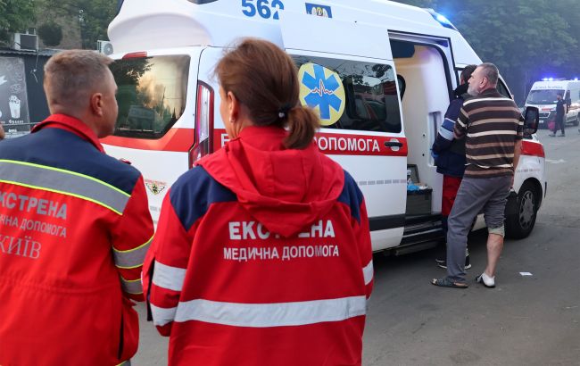 Росіяни вдарили дроном по залізничній станції у Сумській області, поранена жінка