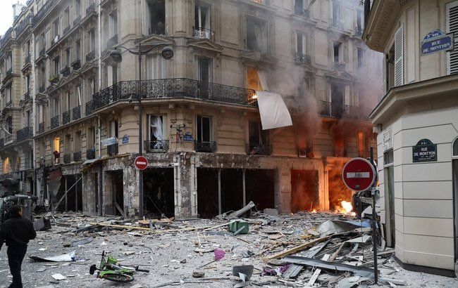 У Парижі, на місці вибуху пекарні, виявили тіло 4 жертви